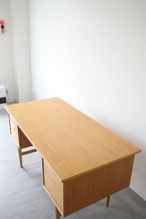 画像3: デスク