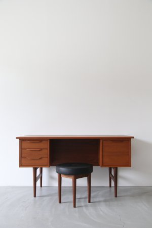 画像2: ROUND STOOL