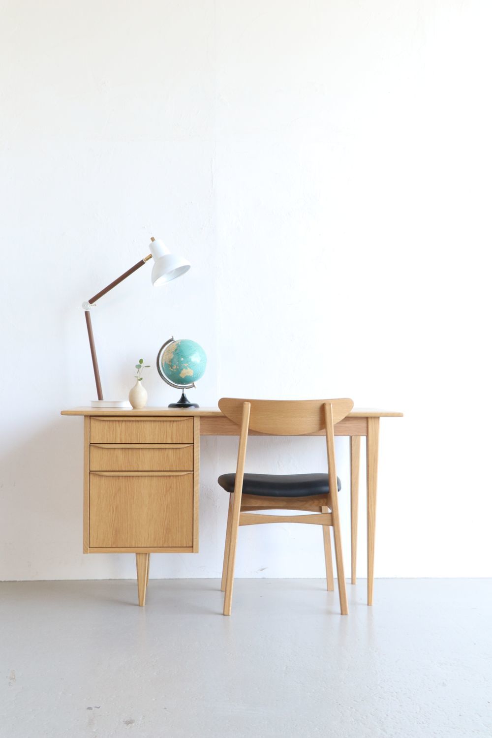 WRITING DESK