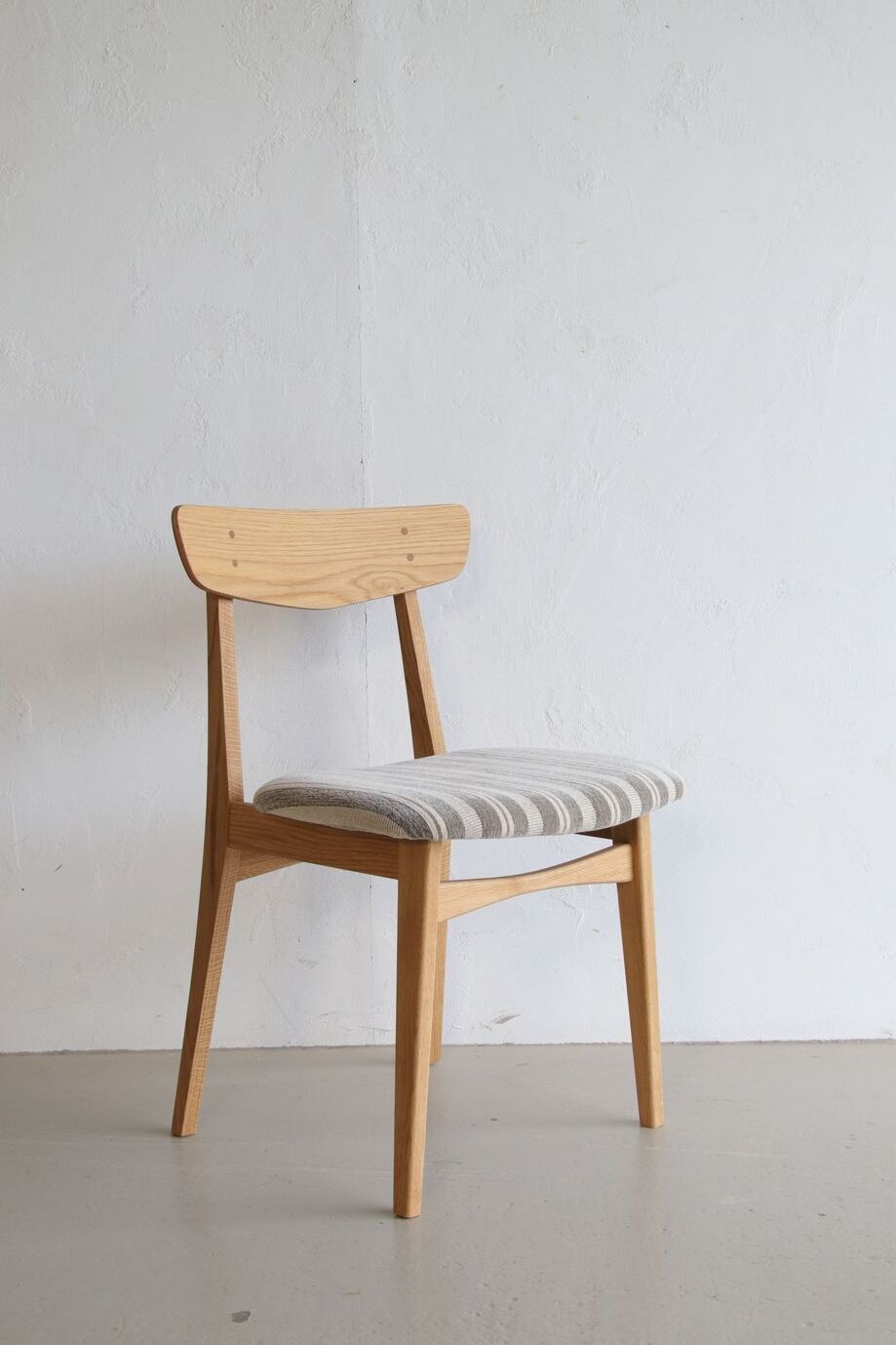 DINING CHAIR