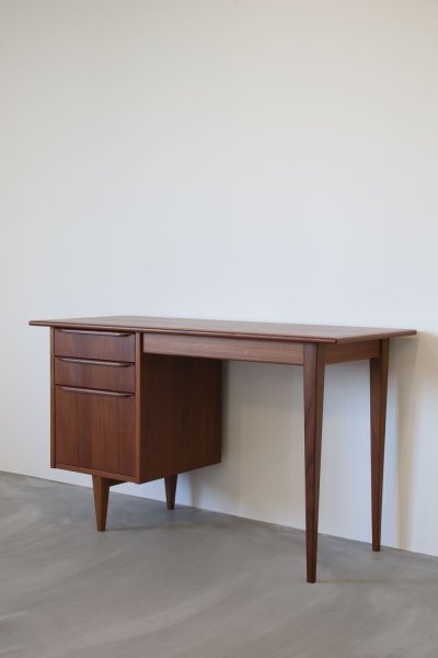 画像2: デスク（お渡し時期：3月下旬〜4月中旬頃） (2)