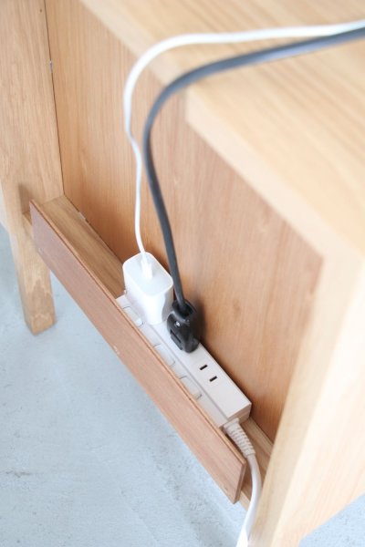 画像12: NIGHT TABLE (12)