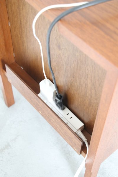 画像12: NIGHT TABLE (12)