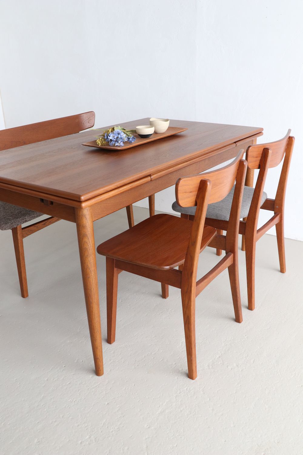 EXT DINING TABLE