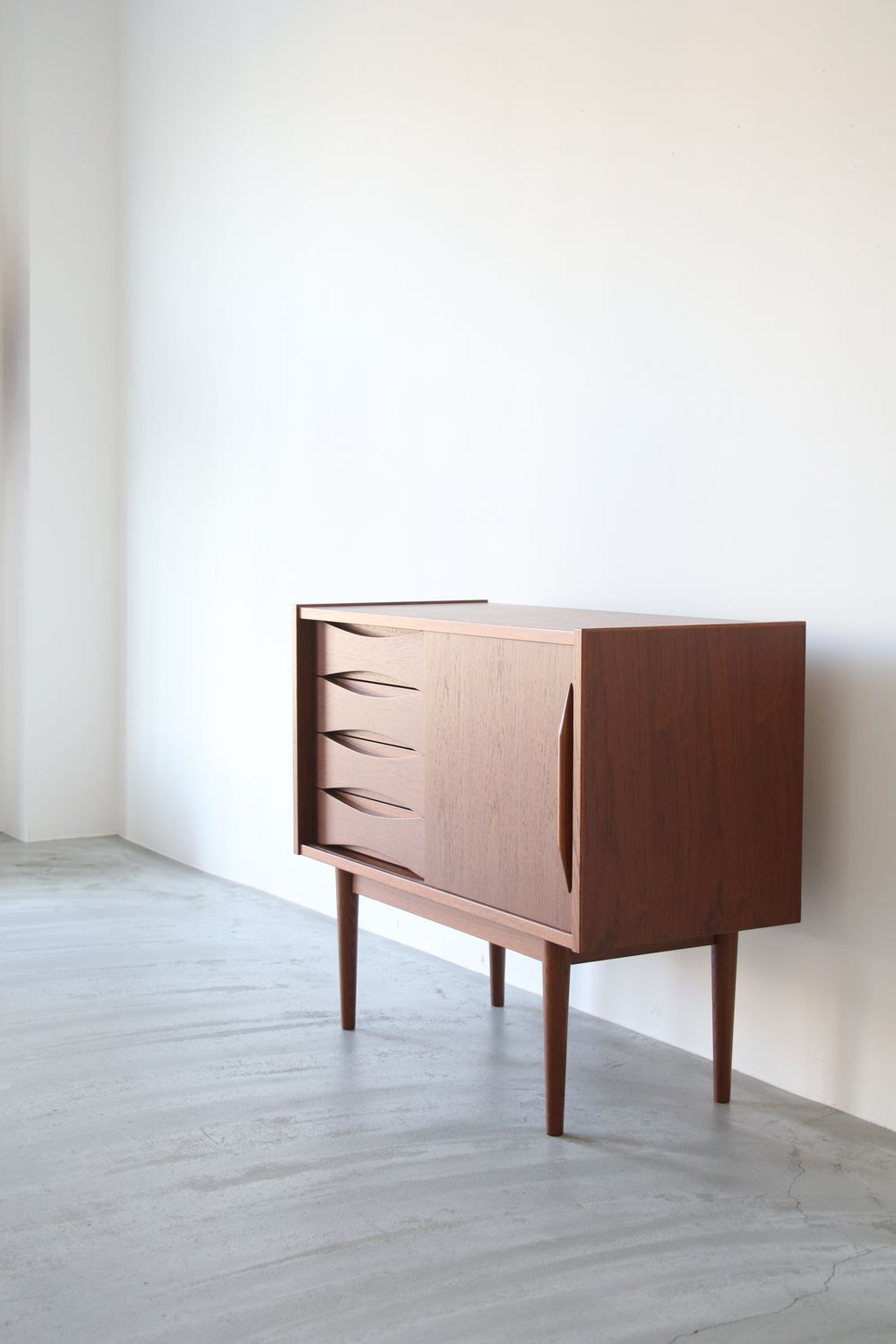 サイドボード（お渡し時期：3月下旬〜4月中旬頃）[EP-049] | 北欧家具